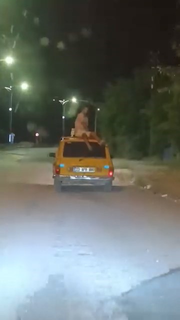 aracin-tavaninda-tehlikeli-yolculuk