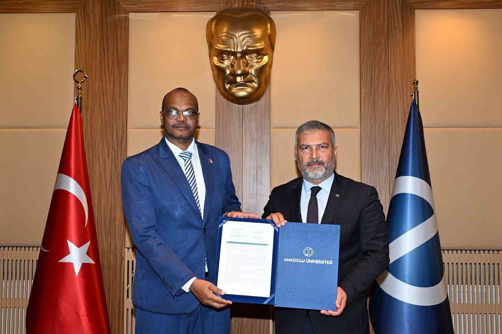 anadolu-universitesi-ve-sudan-cumhuriyeti-egitim-alaninda-is-birligine-imza-atti