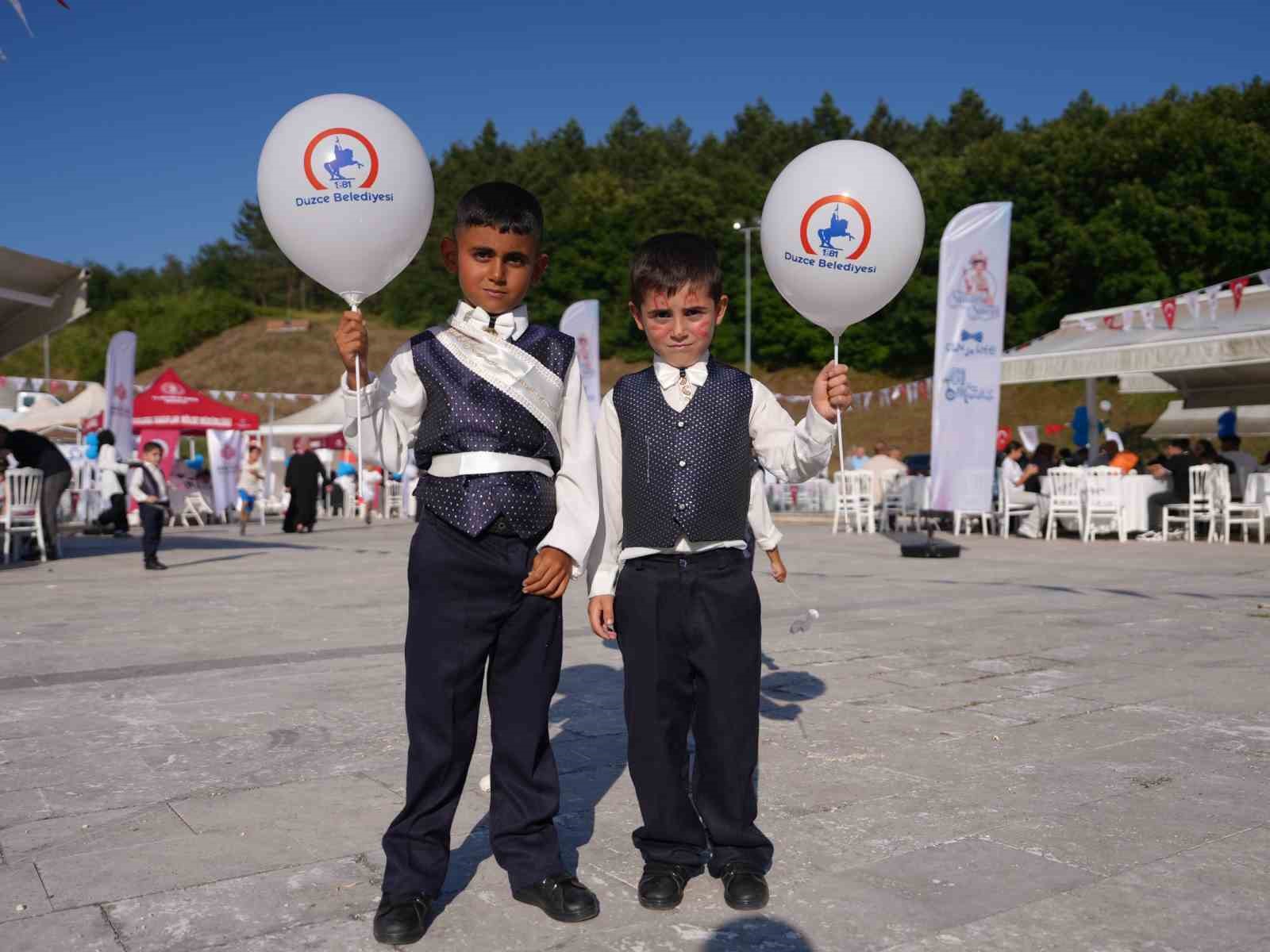duzce-de-toplu-sunnet-soleni-coskusu