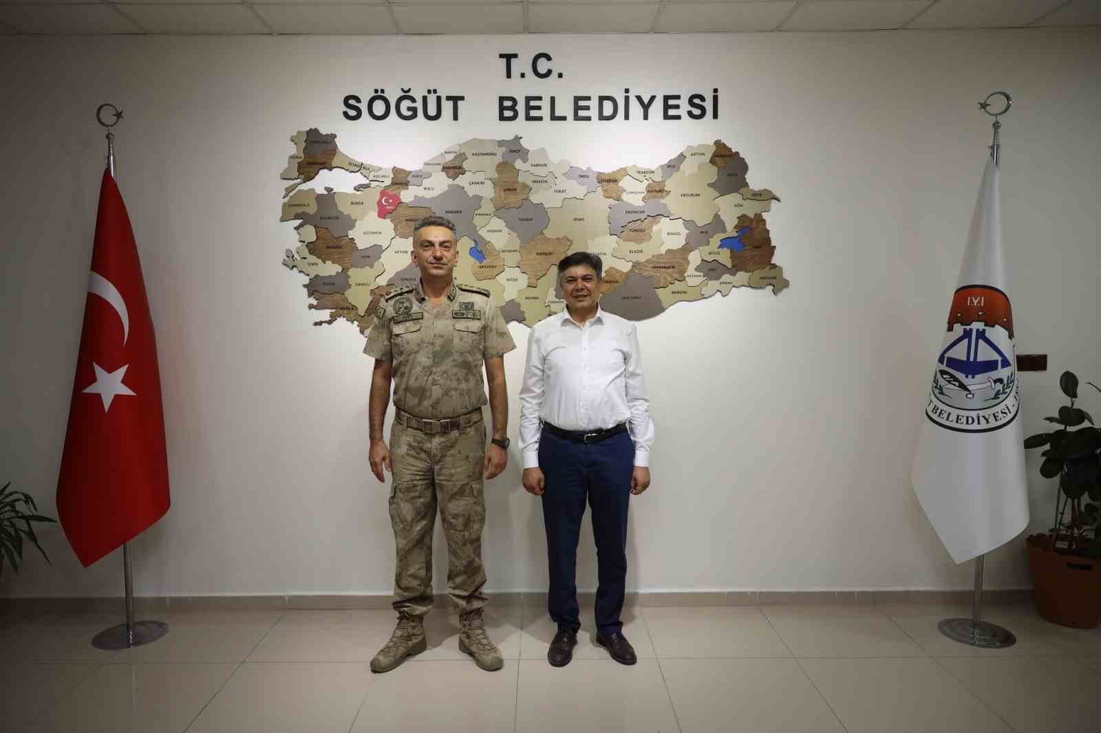 albay-talha-ovet-ilceye-veda-ediyor