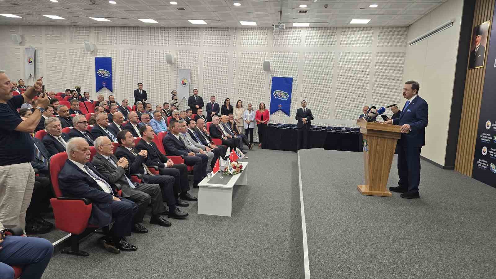 hisarciklioglu-ndan-filyos-limani-vurgusu-deniz-yolu-en-ucuz-tasimacilik