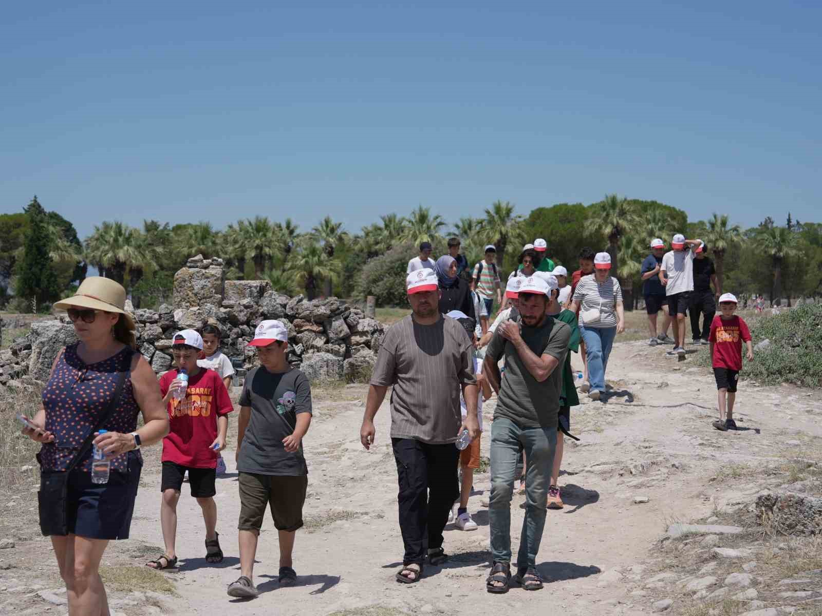 satranc-ustalari-pamukkale-ve-hierapolis-e-hayran-kaldi