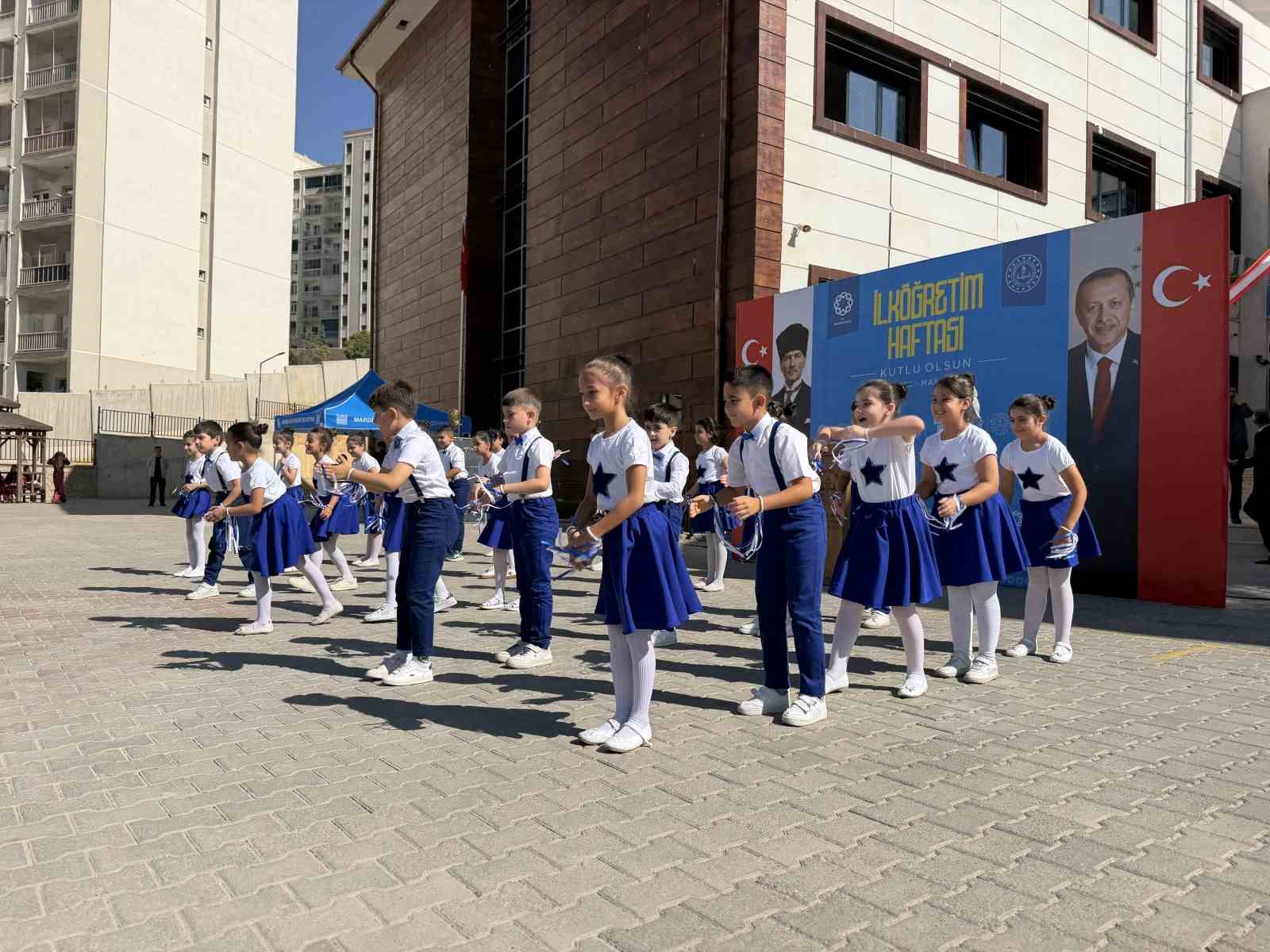mardin-de-ilkogretim-haftasi-kutlandi