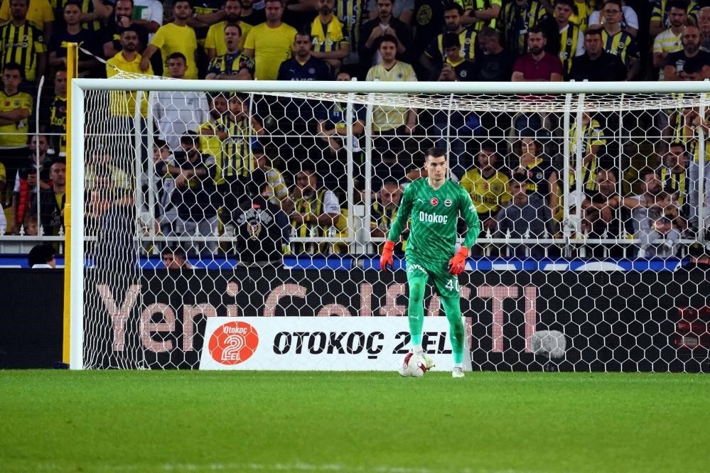 fenerbahce-dominik-livakovic-ile-yollarini-ayirdi