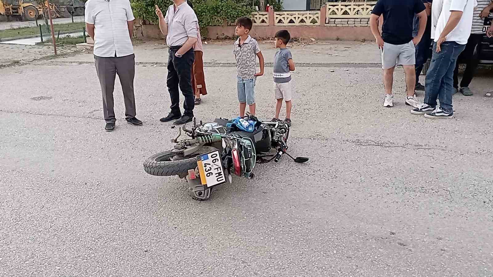 tokat-ta-14-yasindaki-surucunun-kullandigi-otomobil-ile-motosiklet-carpisti-1-yarali