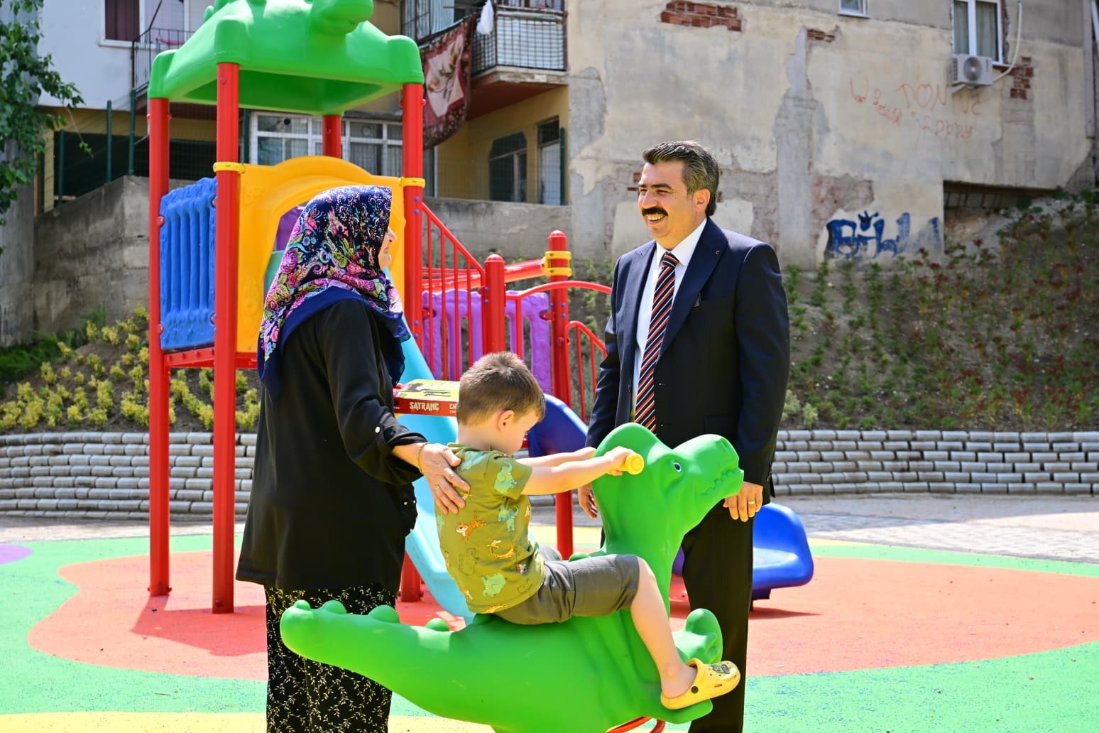 yildirim-da-parklara-yaz-bakimi