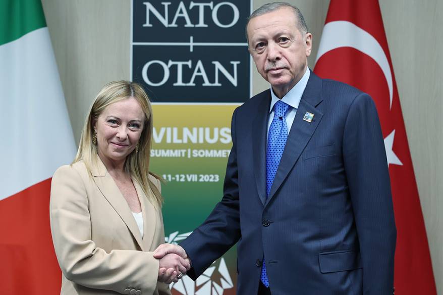 cumhurbaskani-erdogan-italya-basbakani-meloni-ile-telefonda-gorustu