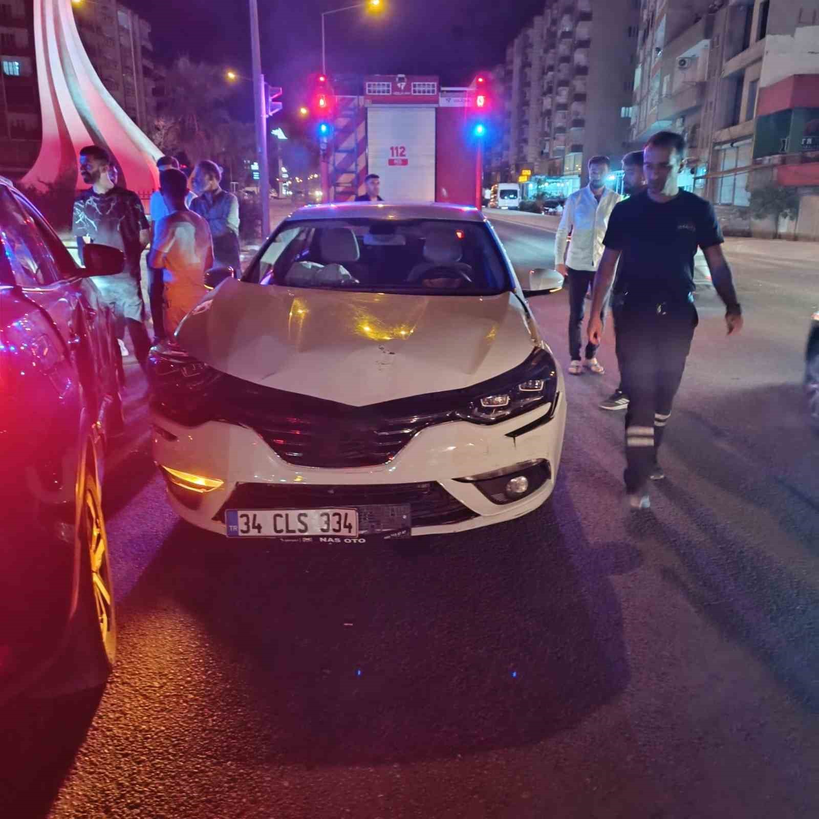 mardin-de-otomobillerin-carpistigi-kazada-maddi-hasar-meydana-geldi