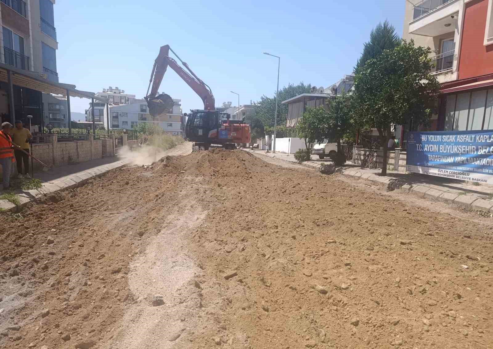 aydin-in-dort-bir-yaninda-yol-calismalari-suruyor