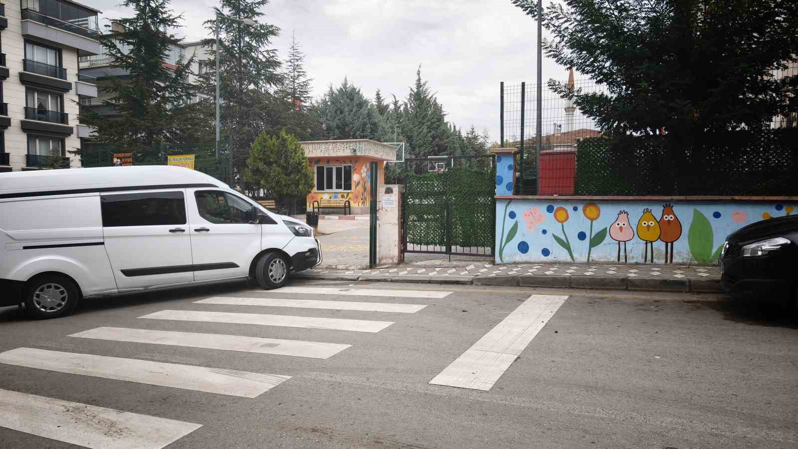 ankara-da-bir-kadin-bosanma-asamasindaki-kocasi-tarafindan-bicaklandi