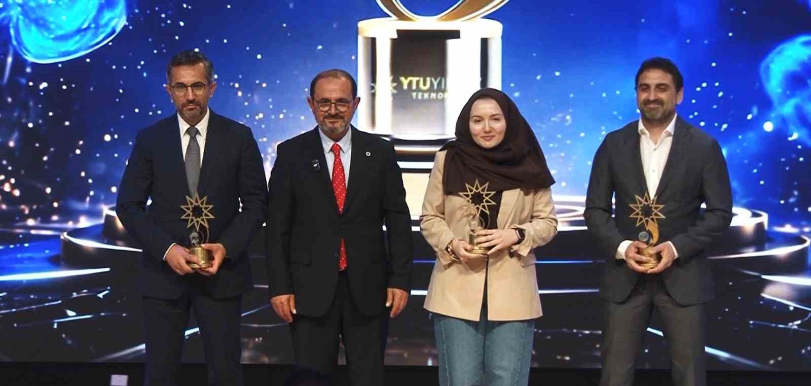 turkiye-nin-teknoloji-yildizlari-belli-oldu-37-sirket-odullendirildi