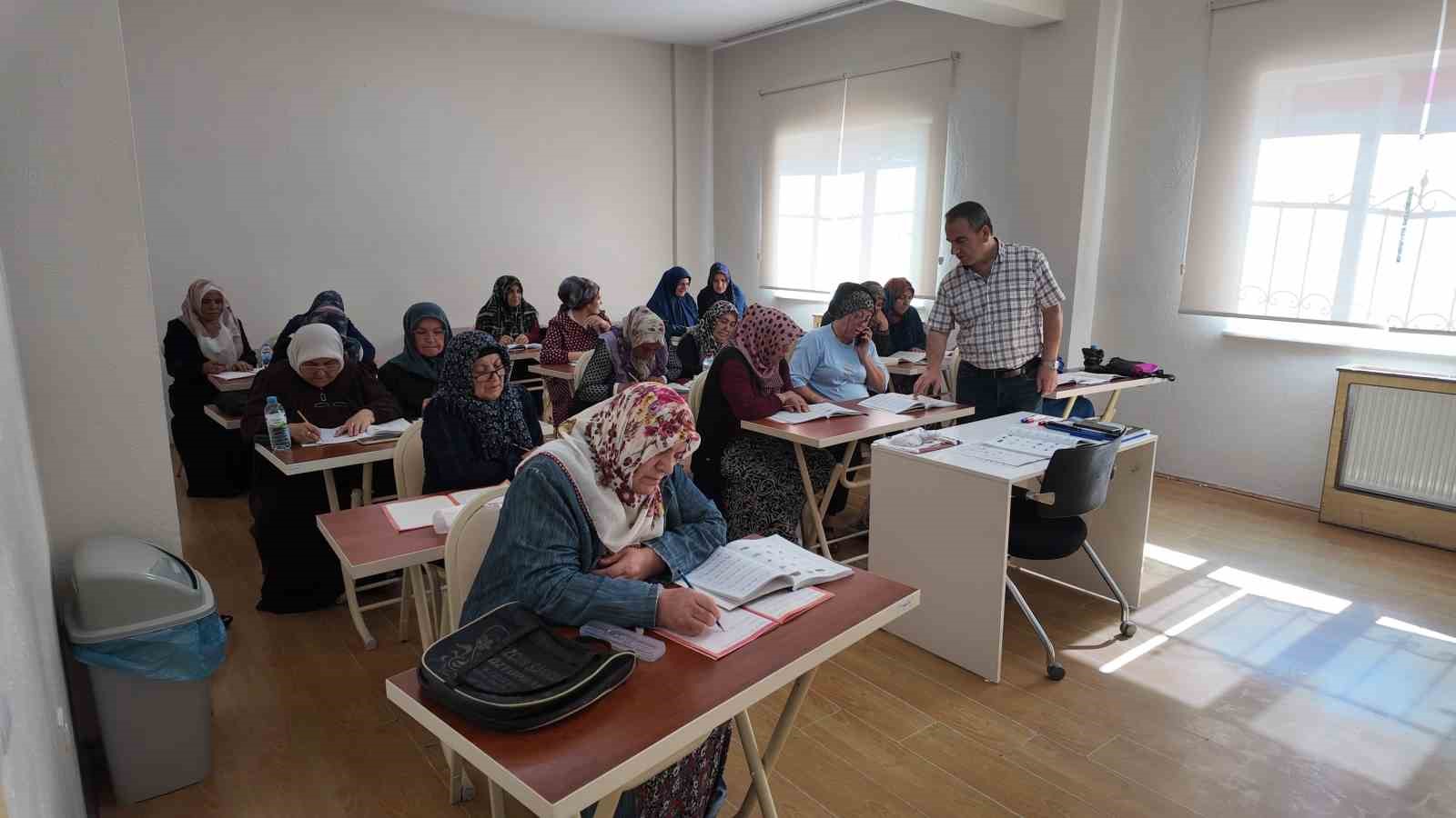 kaymek-ile-hayaller-gercege-harfler-umuda-donusuyor