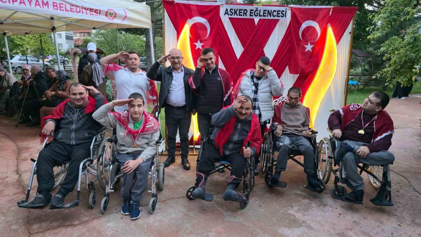 ozel-asker-ve-ozel-kizlar-icin-unutulmaz-gece