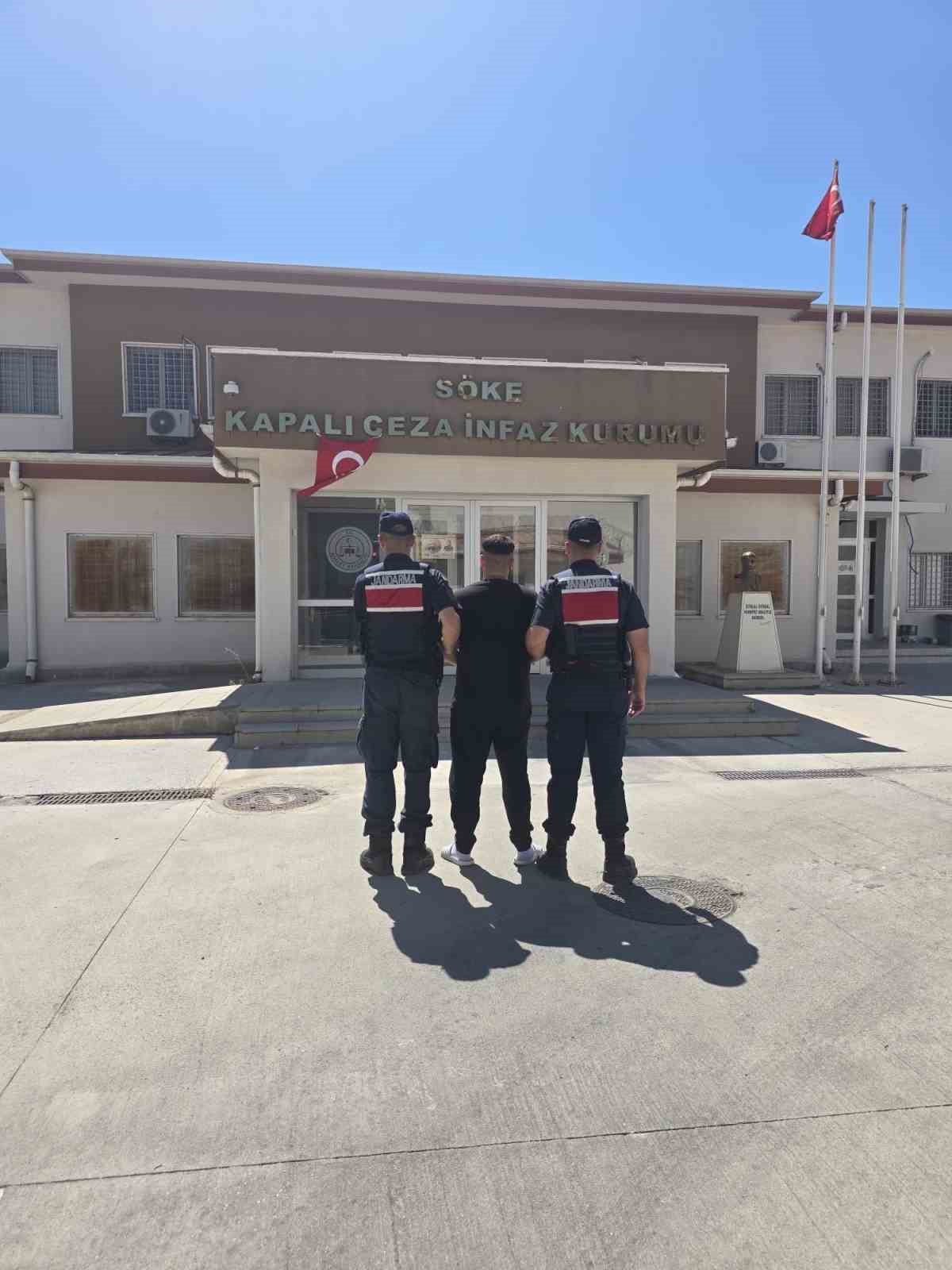 kusadasi-ndaki-operasyonda-yakalanan-2-supheli-tutuklandi