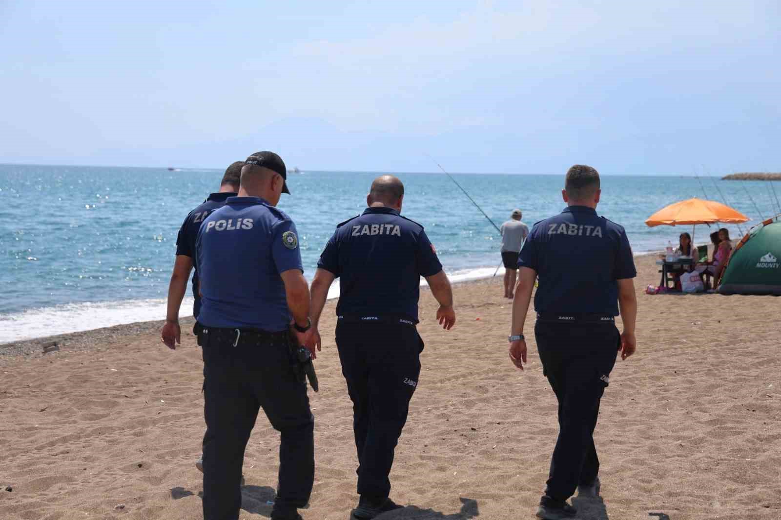 kumkoy-sahili-nde-caretta-carettalar-icin-denetimler-artirildi