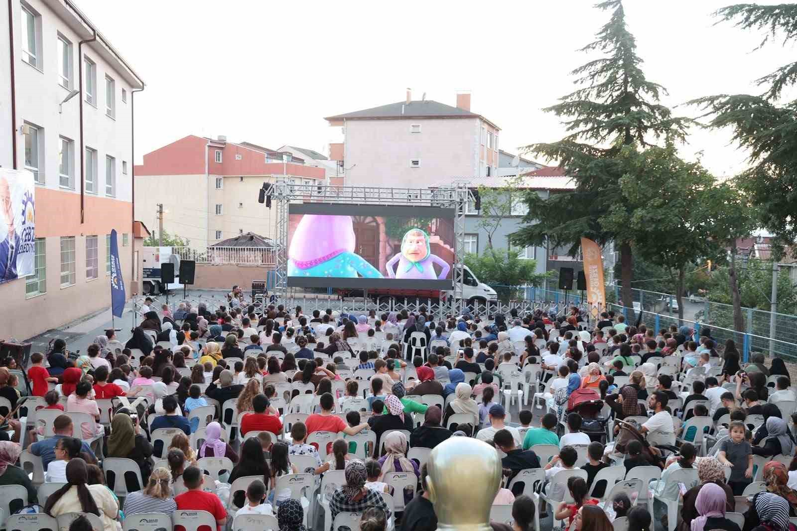 gebze-de-acik-hava-sinemasi-etkinliklerinin-adresi-kosklucesme-oldu