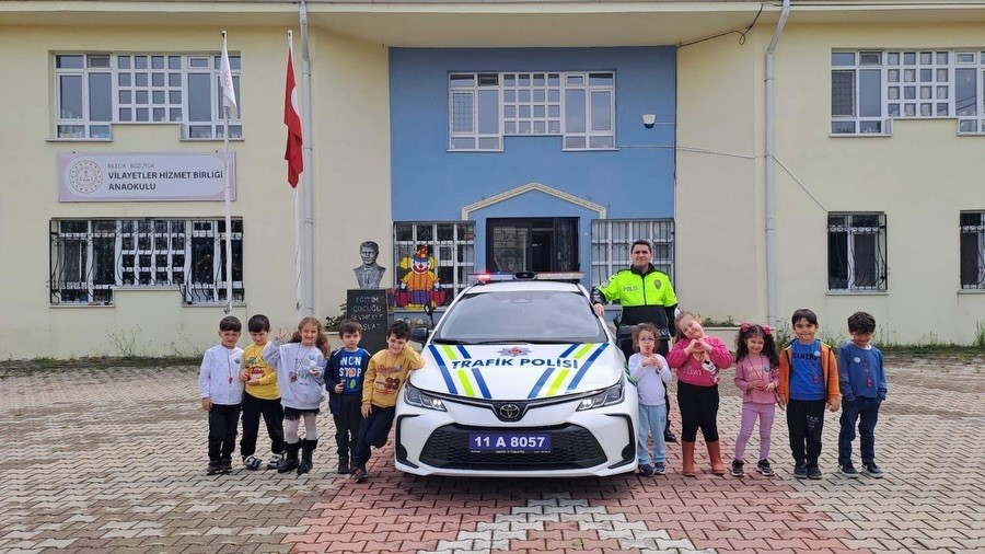 bilecik-te-miniklere-trafik-egitimi