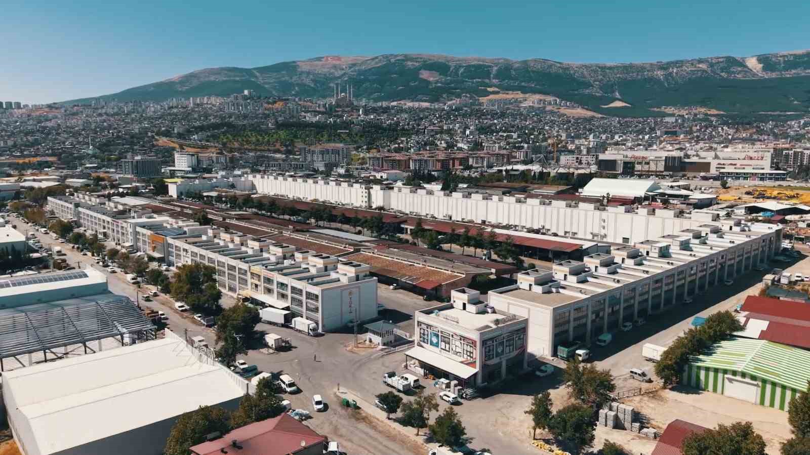 kahramanmaras-ta-toptancilar-sitesi-nde-esnaf-is-yerlerini-doldurmaya-basladi