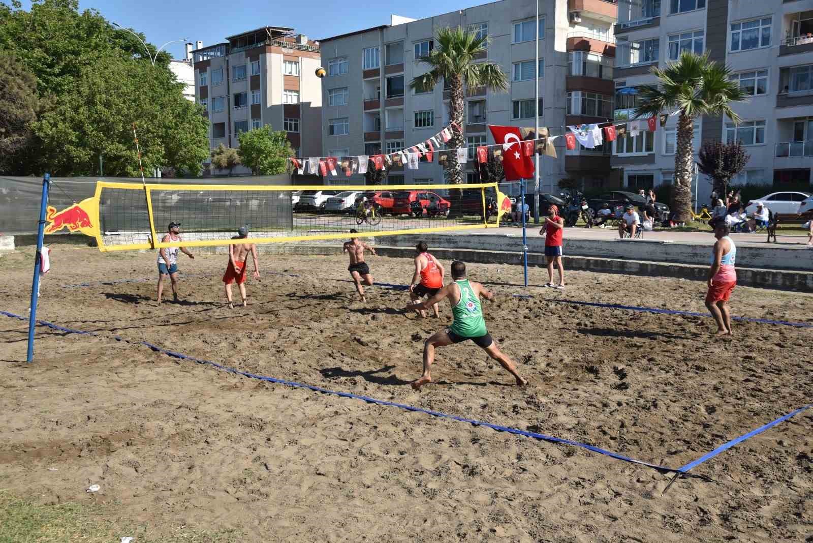 atakum-da-plaj-voleybolu-heyecani-yasandi