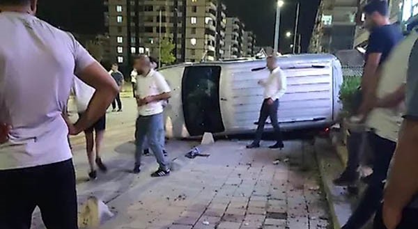 siirt-te-arac-kaldirima-cikip-yan-yatti