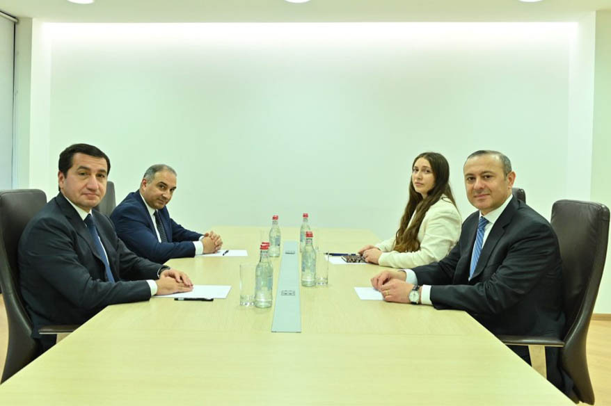azerbaycan-cumhurbaskani-yardimcisi-haciyev-ermenistan-guvenlik-konseyi-sekreteri-grigoryan-gorustu