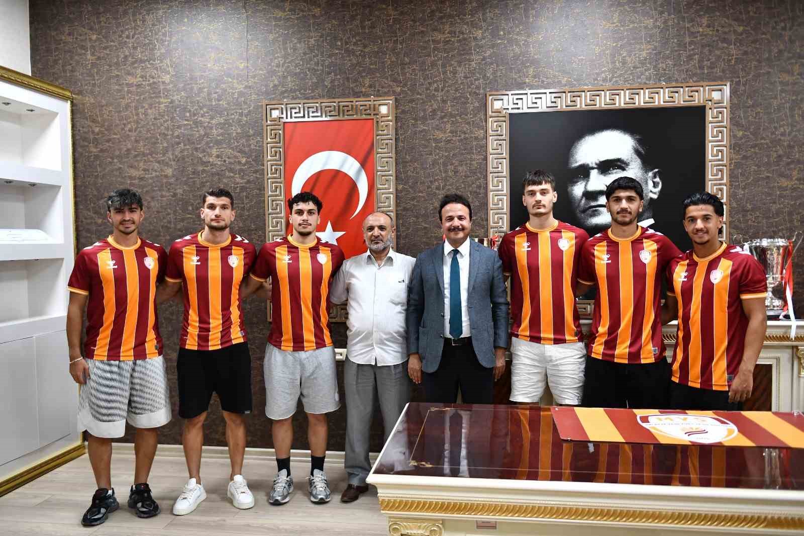 malatya-temsilcisinden-govde-gosterisi-6-yeni-imza