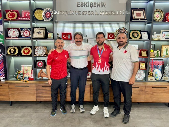 eskisehirli-guresciler-turkiye-ikincisi-oldu