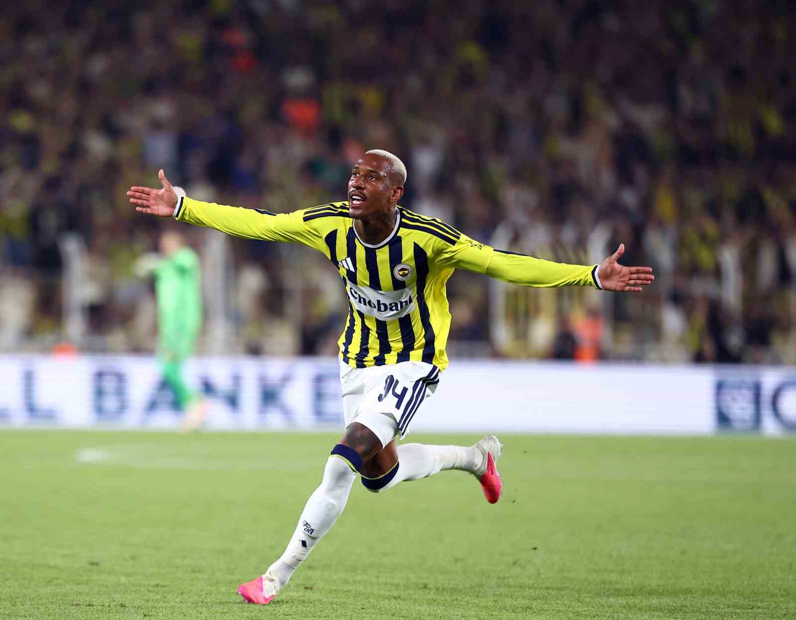 fenerbahce-de-sezonun-ilk-golu-talisca-dan