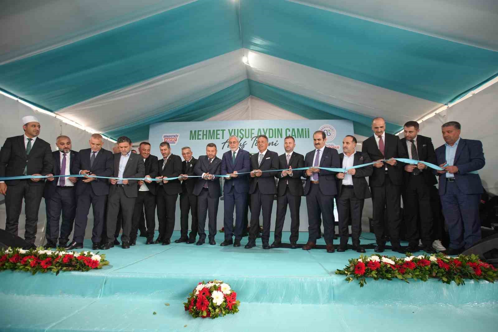 arnavutkoy-de-mehmet-yusuf-aydin-camii-bakan-isikhan-in-katilimiyla-ibadete-acildi
