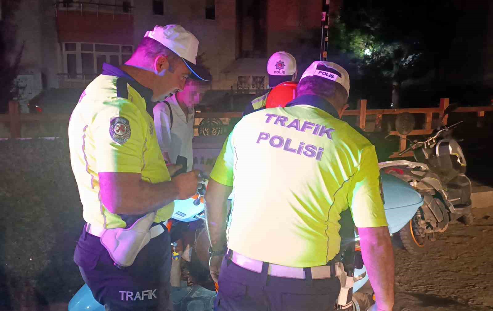 tekirdag-da-huzur-uygulamasi-bin-kisi-sorgulandi-100-arac-denetlendi