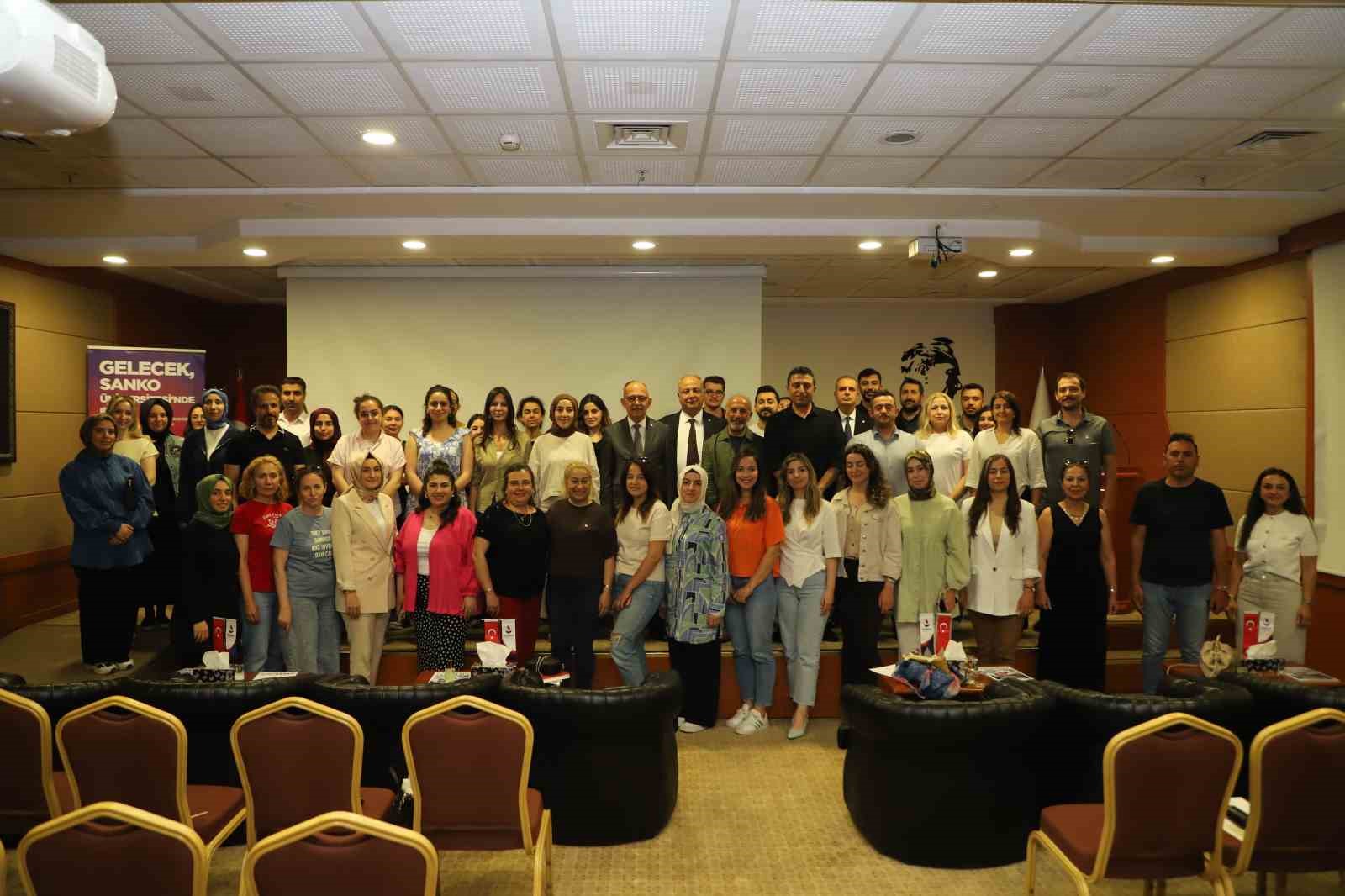 sanko-universitesi-nde-psikolojik-danisman-rehber-ogretmen-bulusmalari