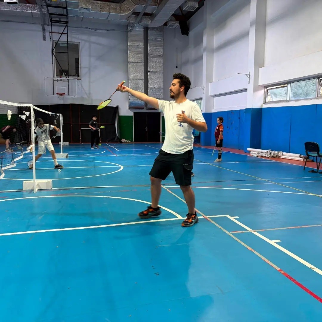 gsb-genclik-yaz-kulubu-nde-minikler-badmintonla-bulustu