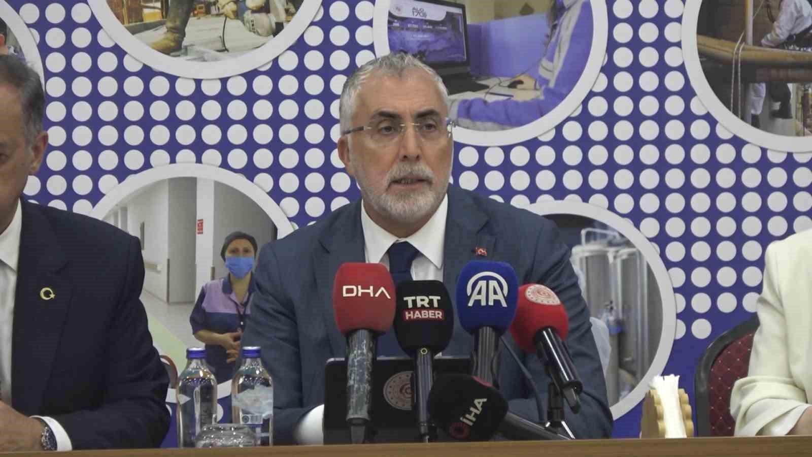 bakan-isikhan-yalova-makine-osb-de-is-adamlariyla-bulustu