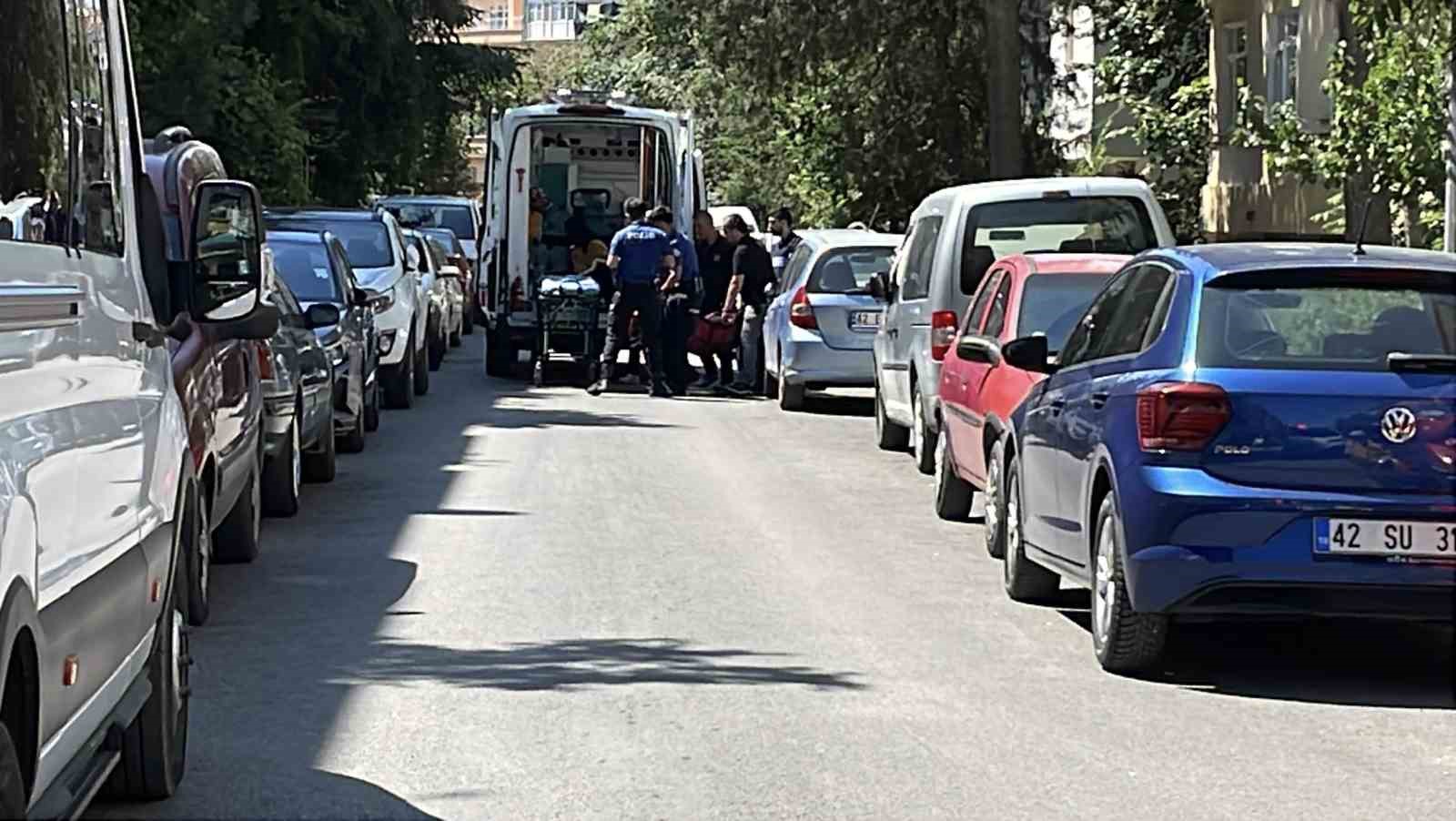 aidat-tartismasi-kanli-bitti-yonetici-bicaklandi
