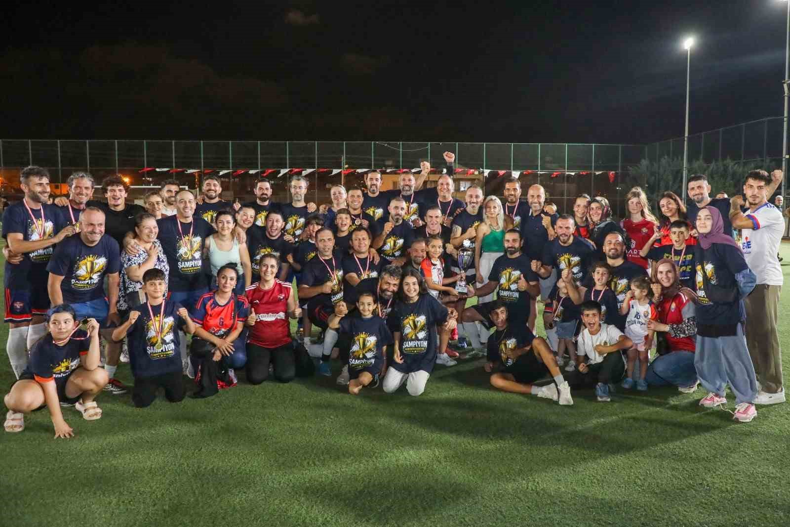 erhan-aksay-turnuvasinda-kupa-sahibini-buldu