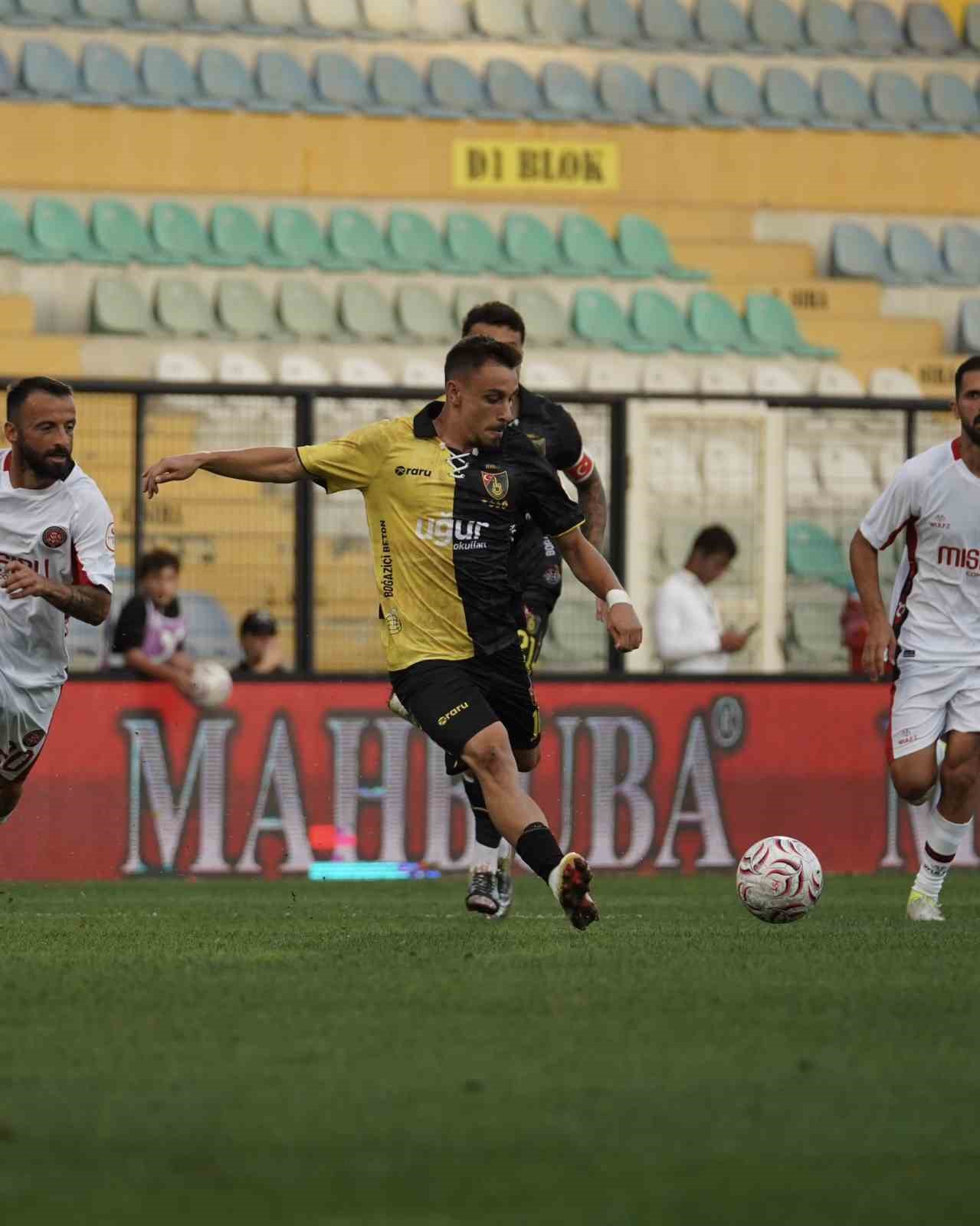trendyol-1-lig-istanbulspor-1-fatih-karagumruk-1