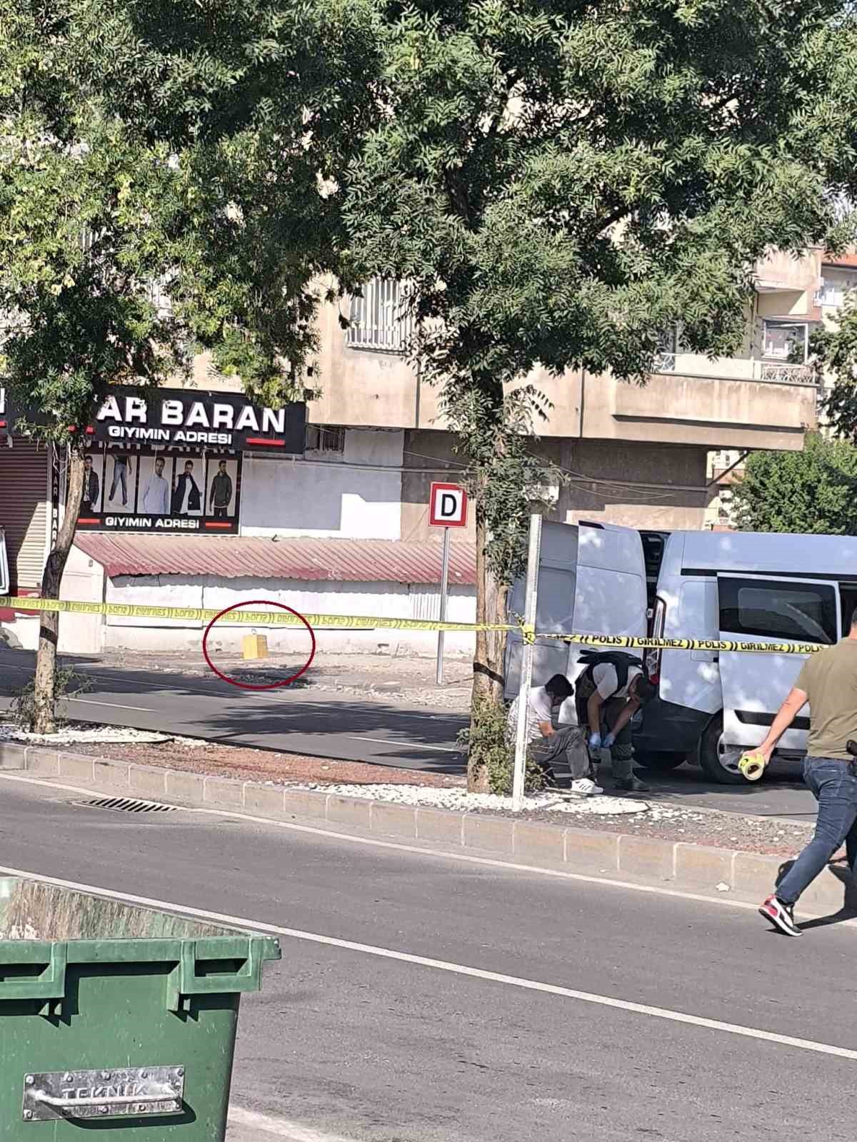 diyarbakir-da-supheli-paket-kontrollu-sekilde-patlatildi