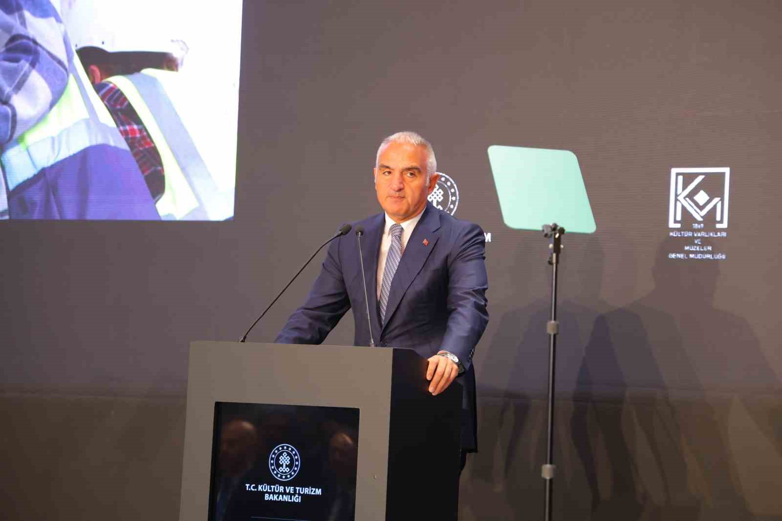 bakan-ersoy-deprem-bolgesindeki-kulturel-miras-yatirimlari-34-milyar-liraya-ulasacak