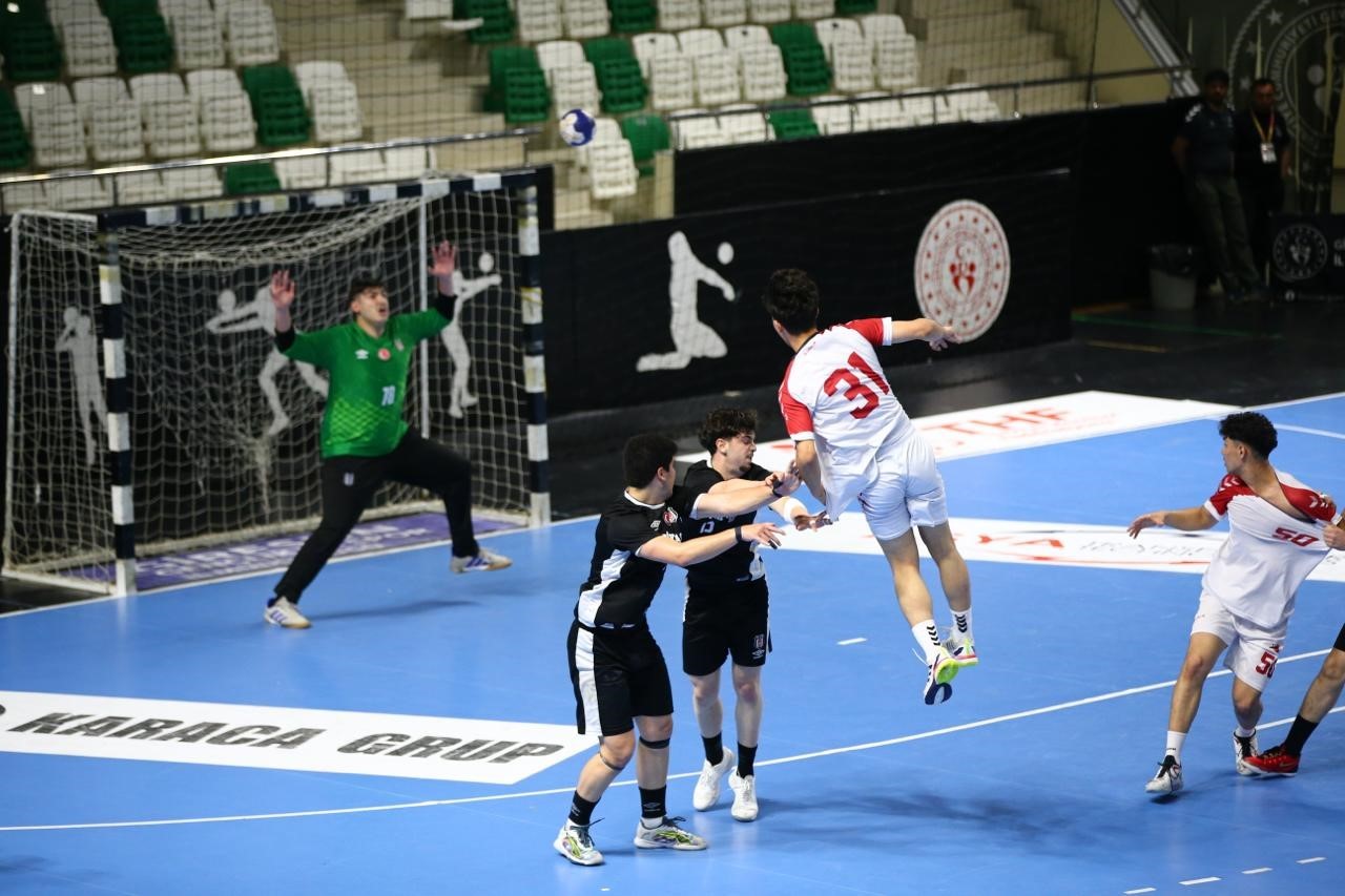 besiktas-giresun-da-turkiye-sampiyonu-oldu