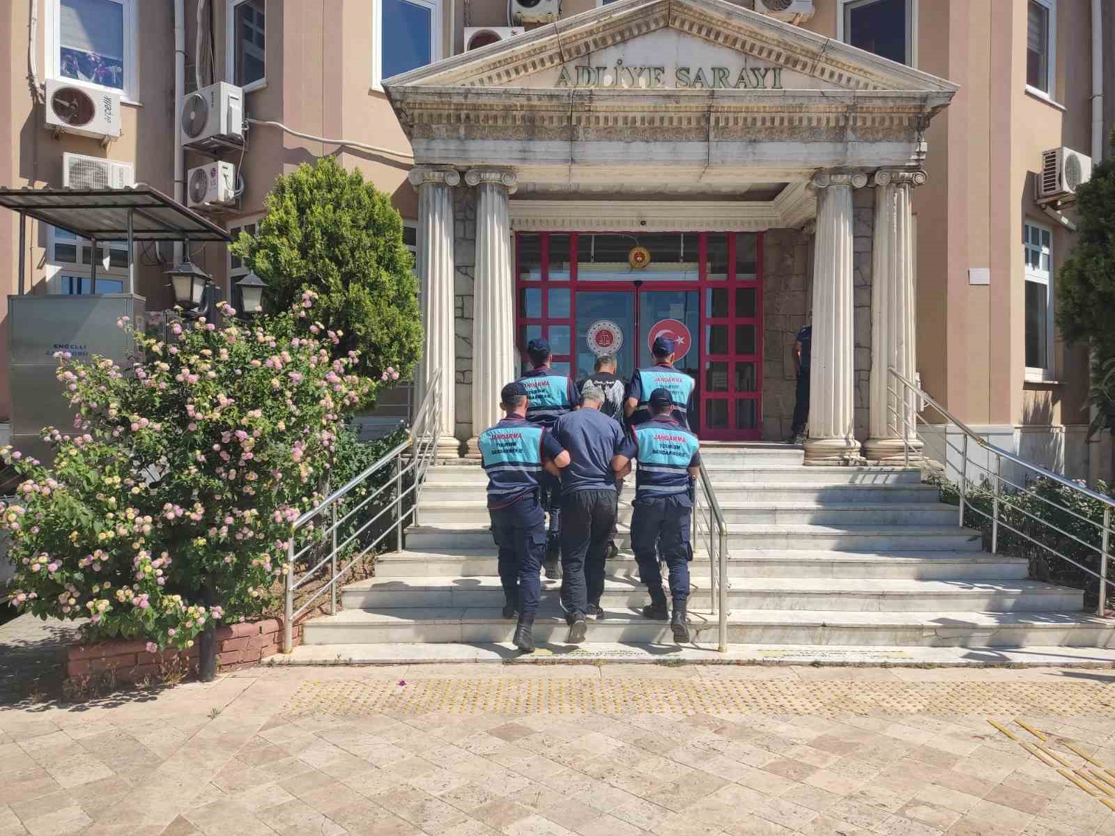 didim-de-16-duzensiz-gocmen-yakalandi-2-organizator-tutuklandi