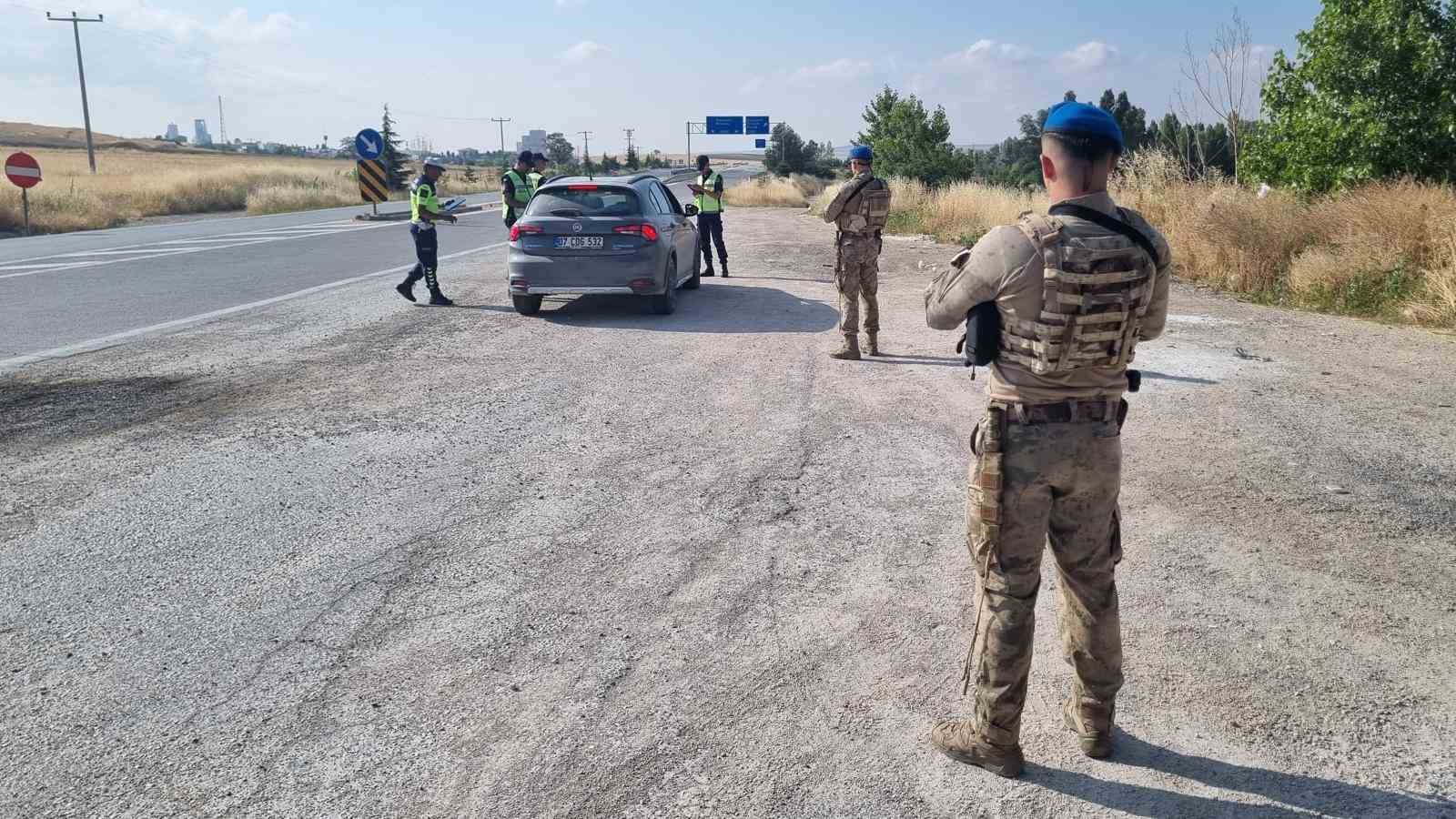 bilecik-te-jandarma-denetimlerinde-73-bin-377-lira-ceza-kesildi