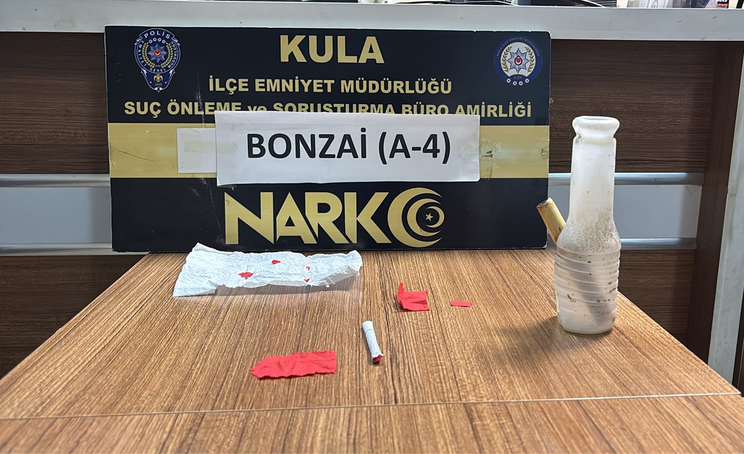 kula-emniyeti-nden-bir-gecede-3-uyusturucu-operasyonu