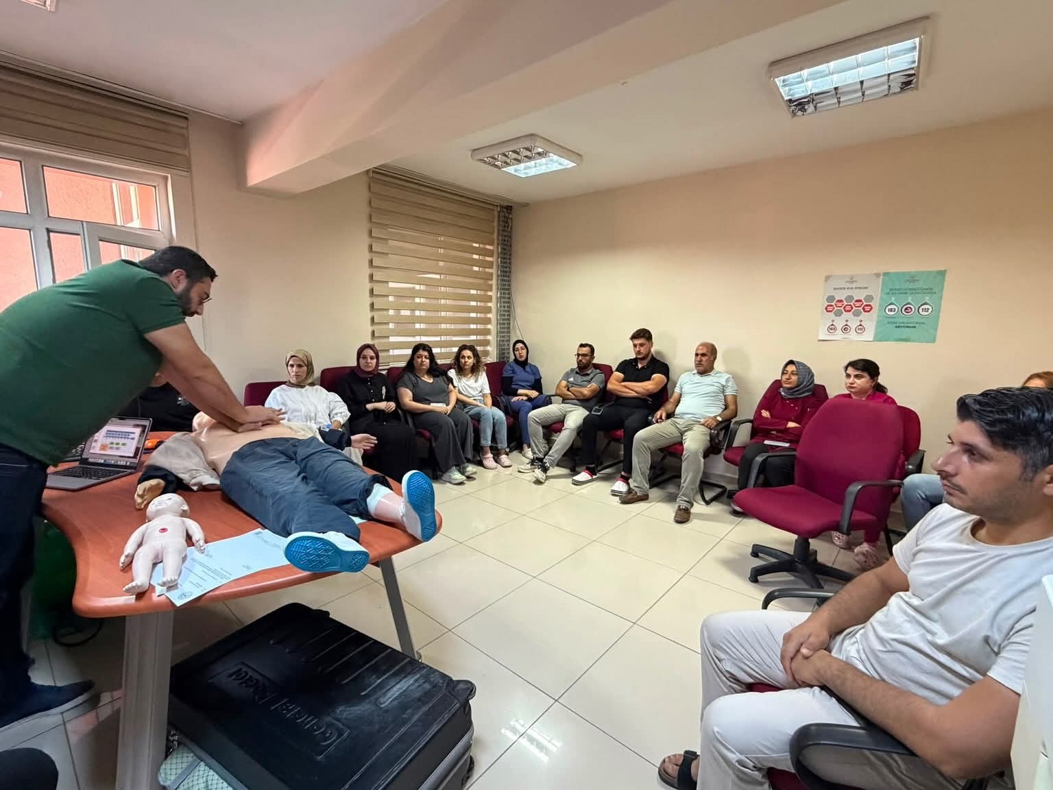 palu-da-hastane-personeline-cpr-egitimi-verildi
