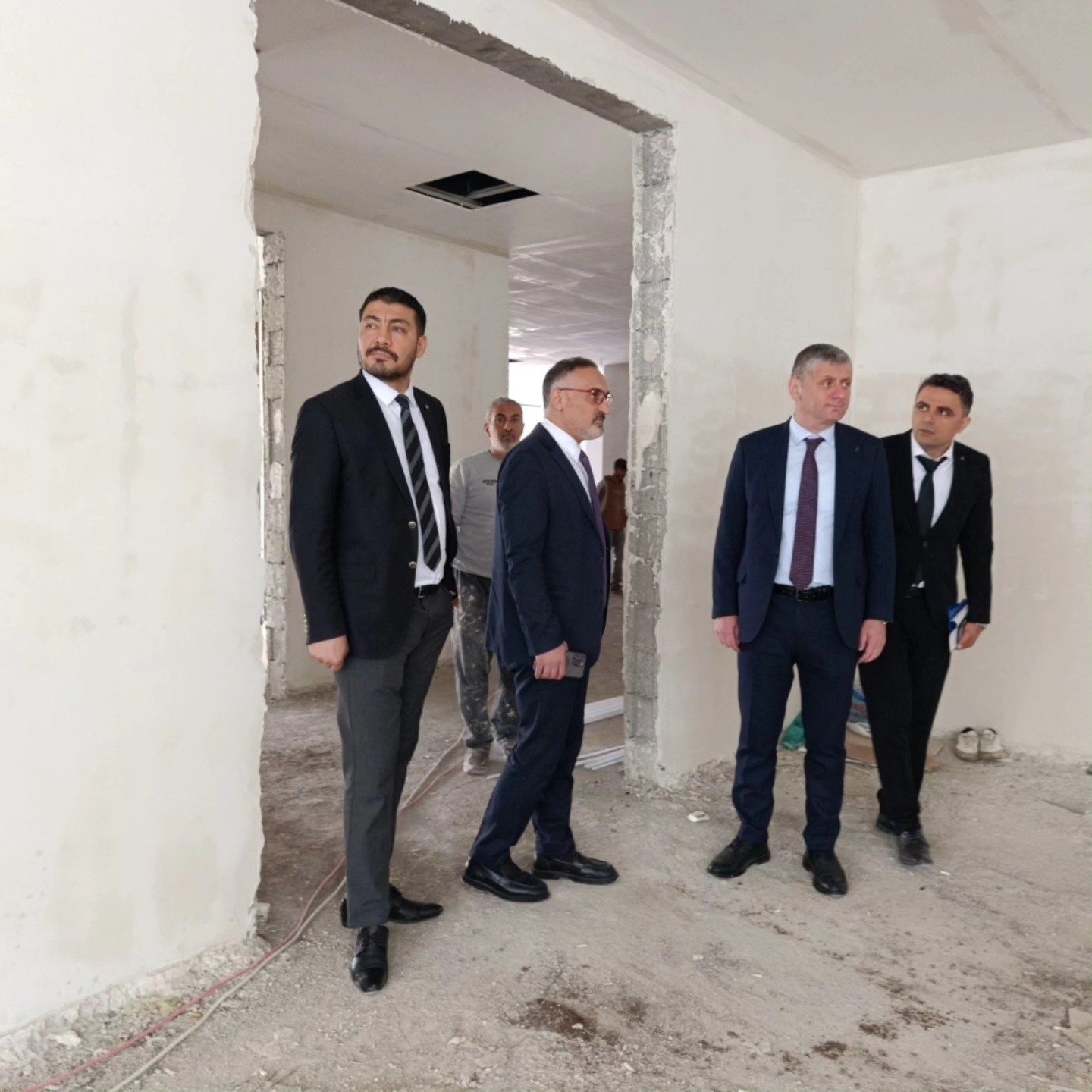 kars-ta-kutuphane-yatirimlari-yerinde-incelendi