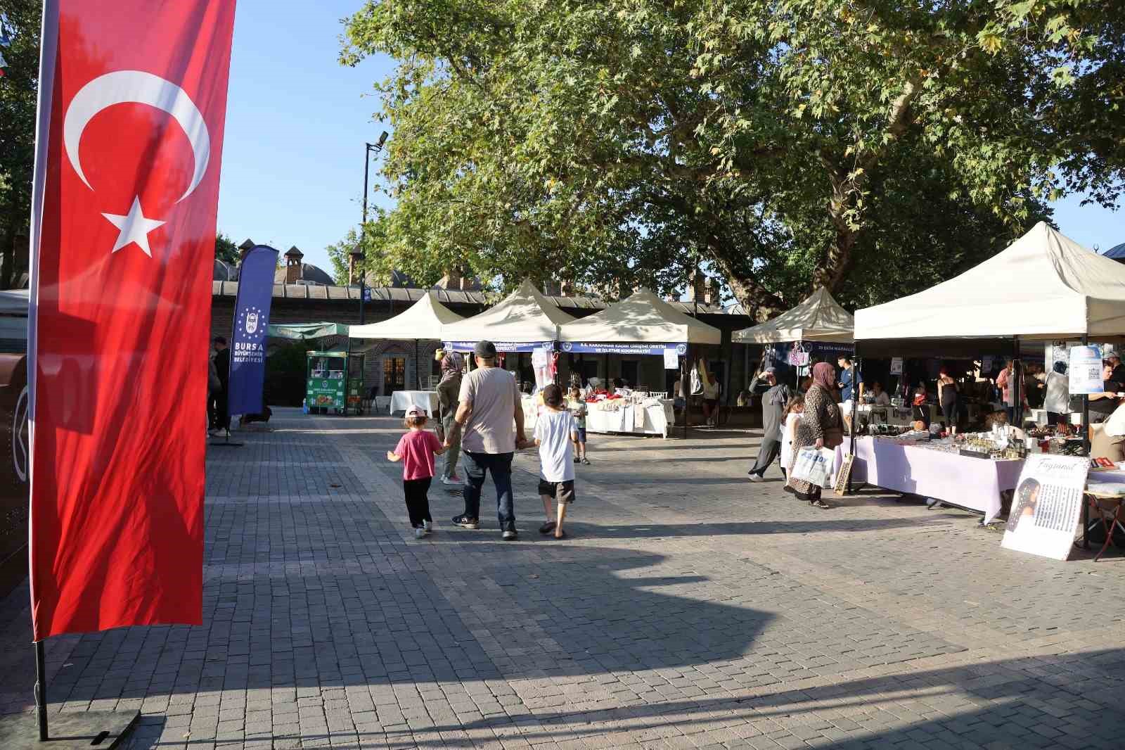 meydan-kadinlarin-pazarina-buyuk-ilgi