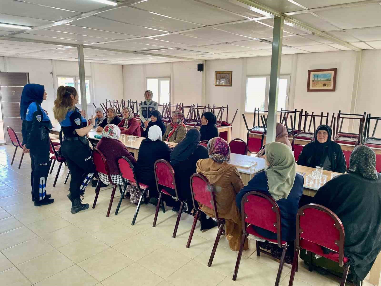 kars-ta-emniyetli-mahallelerde-ilk-yardim-farkindaligi-projesi-vatandaslarla-bulustu