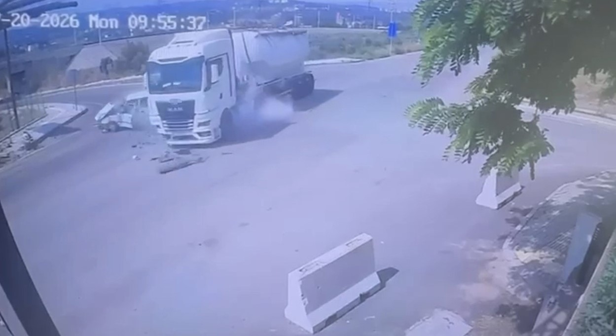 osmaniye-de-tanker-ile-otomobil-carpisti-2-yarali