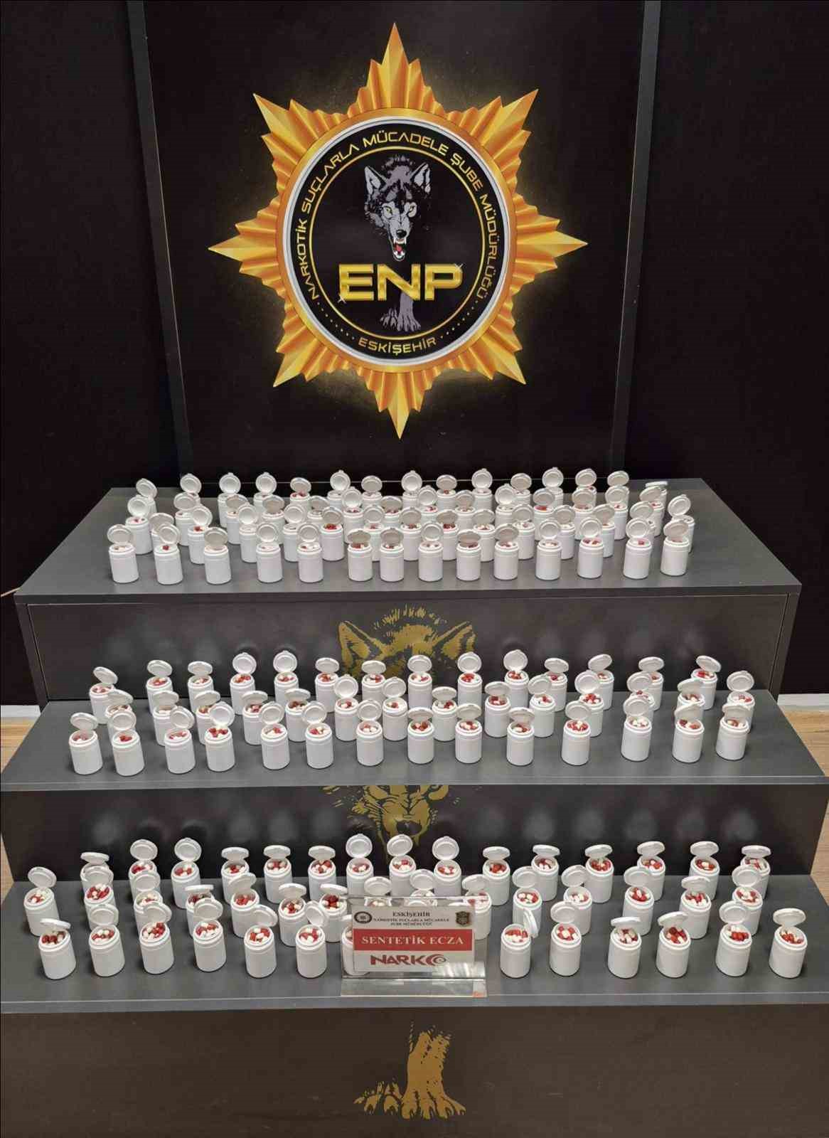 eskisehir-de-uyusturucu-operasyonu-yakalanan-16-supheliden-10-u-tutuklandi