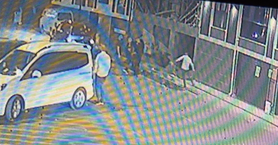 arac-ticareti-silahli-kavgaya-dondu-o-anlar-kamerada