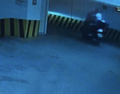 polisten-kactilari-motosikleti-otoparka-park-ettiler-400-bin-tl-cezadan-kacamadilar